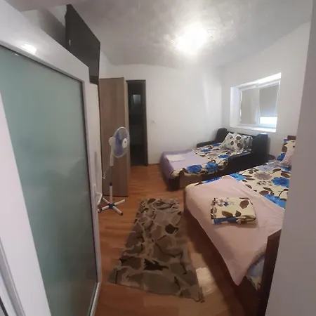 Pensjonat Casa Floresita 3*